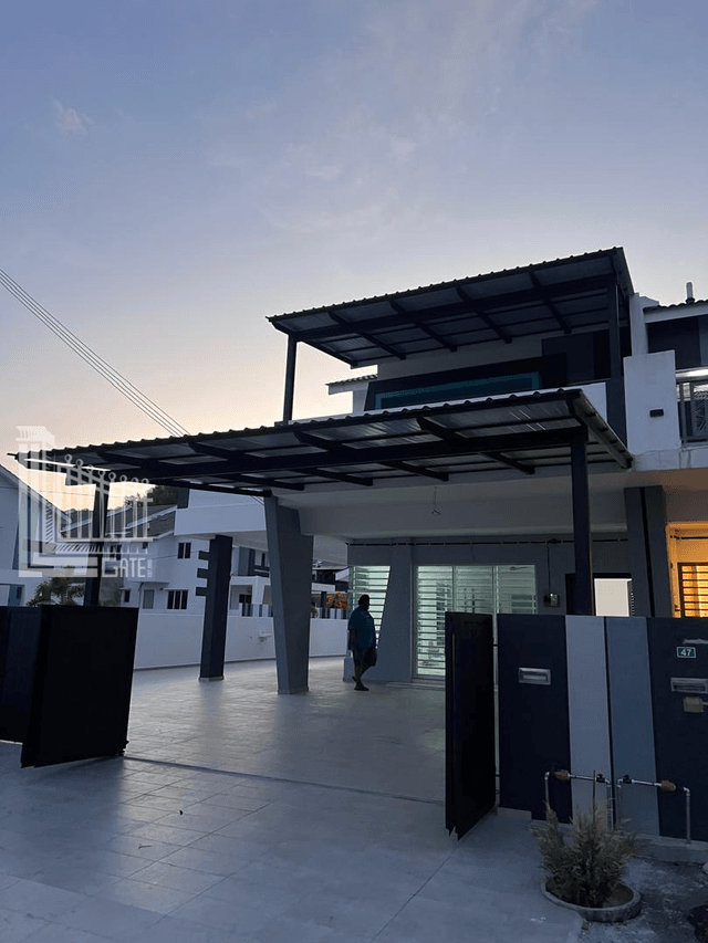 Metal Awnings in Malaysia: A Homeowner's Guide to Sun and Rain Protection