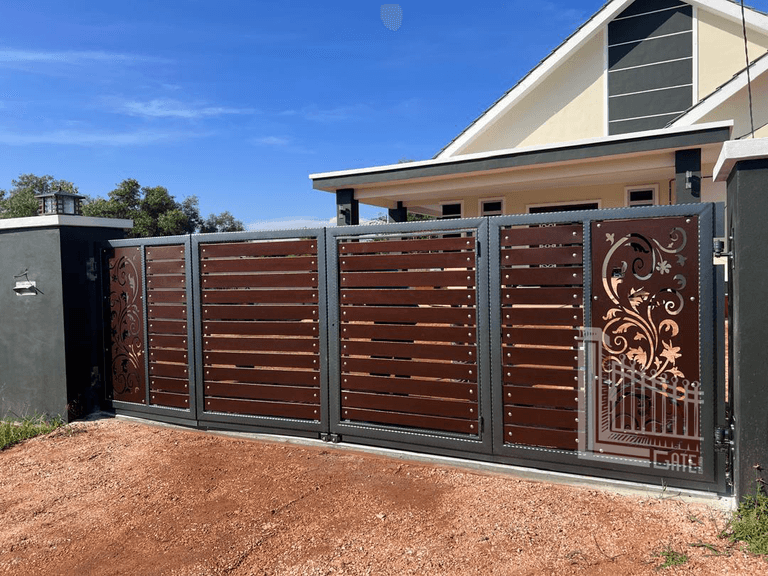 Folding Gate Design 10 by Wai Keong Iron Work — view 1