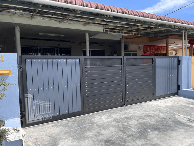 Folding Gate Design 17 by Wai Keong Iron Work — view 1
