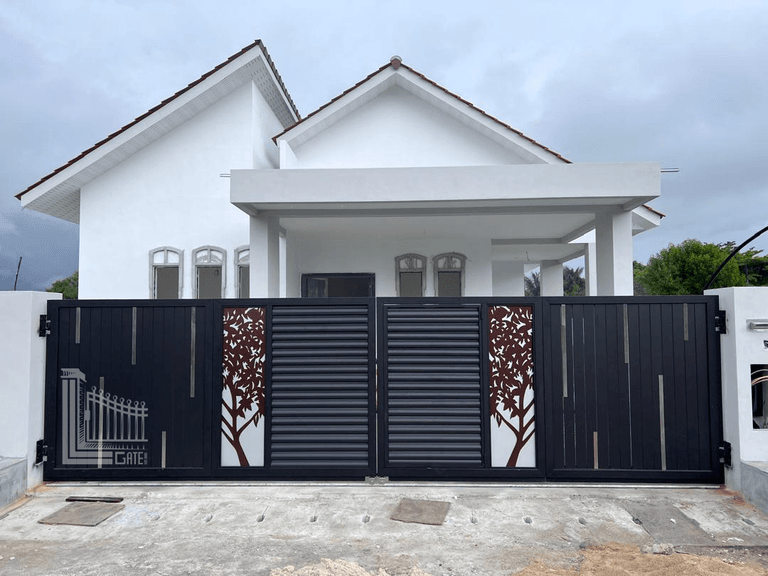 Folding Gate Design 3 by Wai Keong Iron Work — view 1