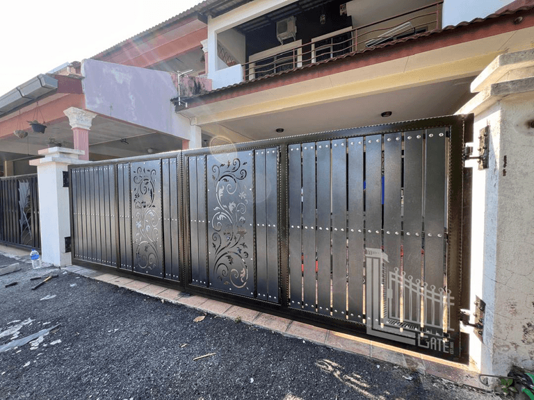 Folding Gate Design 6 by Wai Keong Iron Work — view 1